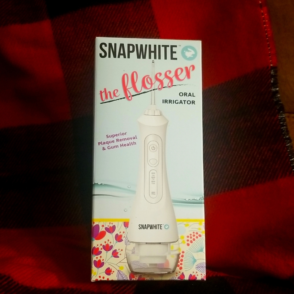 Snapwhite the Flosser